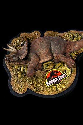 Jurassic Park - Diorama 1/35 - Sick Triceratops 10cm