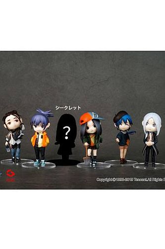 Under One Person - Figures 8cm - Assortment (5 Figures)