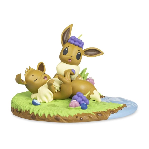 Pokémon - Afternoon Picnic with Eevee - Pokémon Center Evolving Personalities Figure